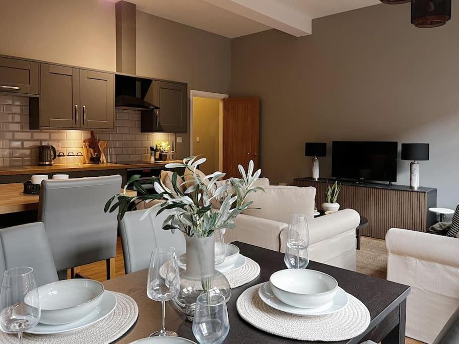 Modern Ground Floor Apartment Todmorden Dış mekan fotoğraf